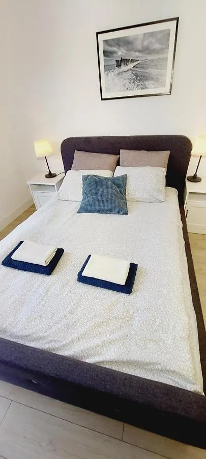 Central Apartments Baltica 1 & Parking غدانسك